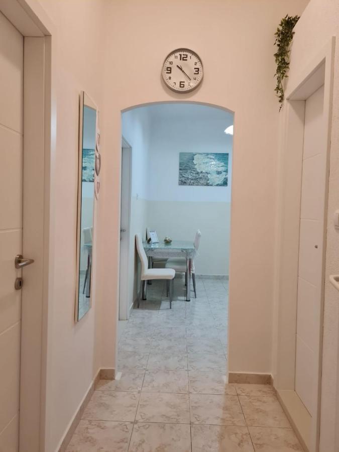 Lovely Apartment Omiš Екстериор снимка