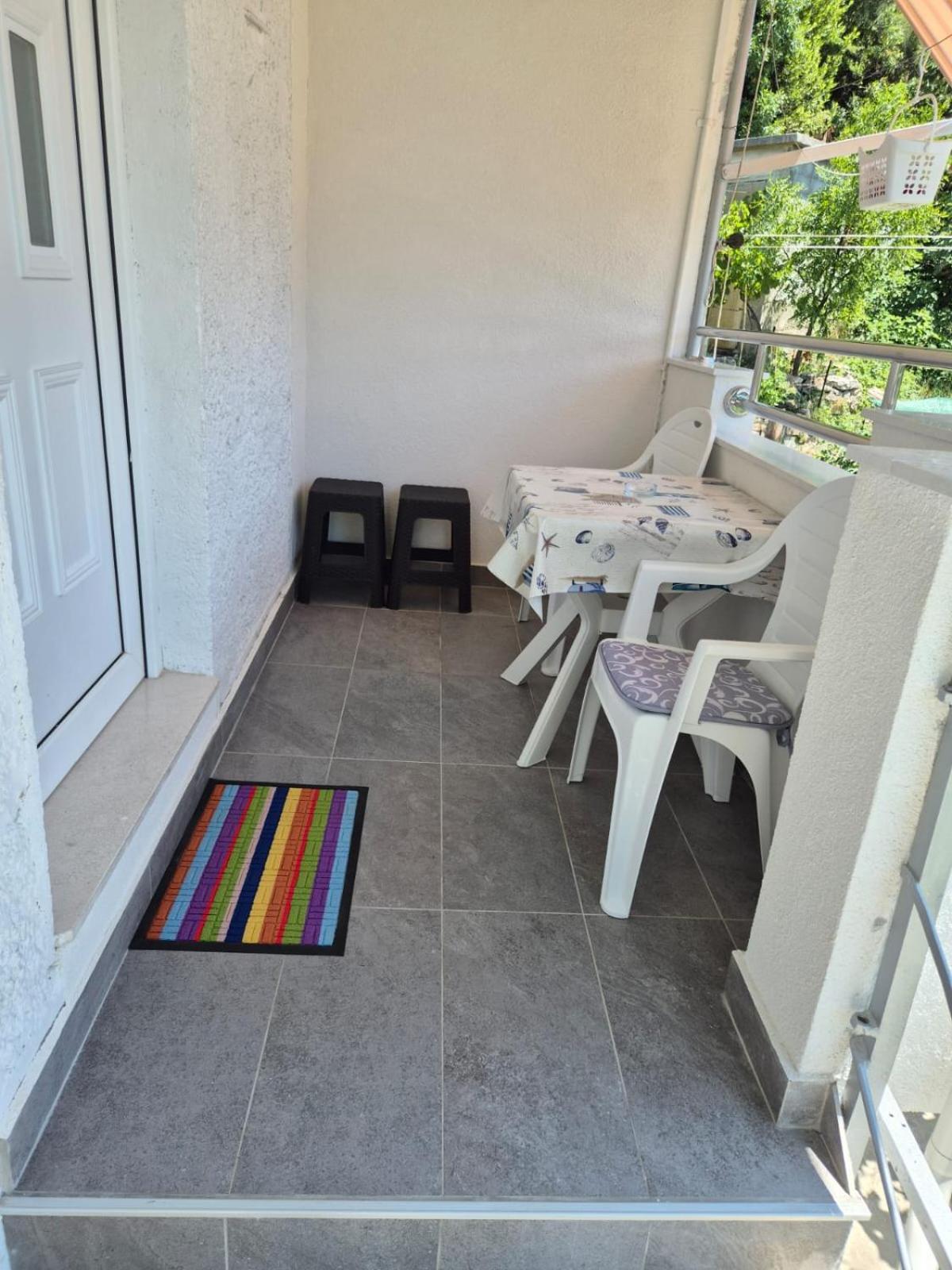 Lovely Apartment Omiš Екстериор снимка